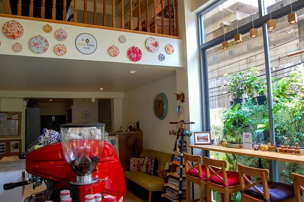 Good Day Hostel Бангкок Экстерьер фото