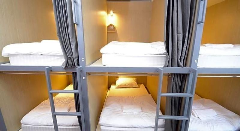 Good Day Hostel Бангкок Экстерьер фото