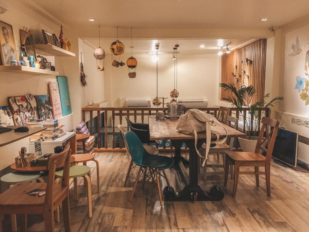 Good Day Hostel Бангкок Экстерьер фото